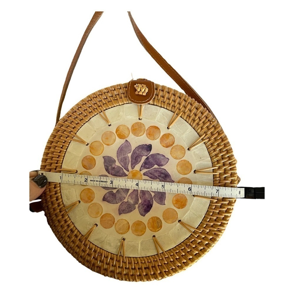 Unbranded Rattan Round Mandala Bag with mother of pearl inlay features - Picture 8 of 11